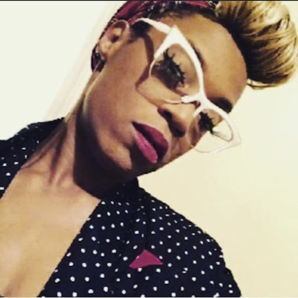 Meet your Posher, Latisha